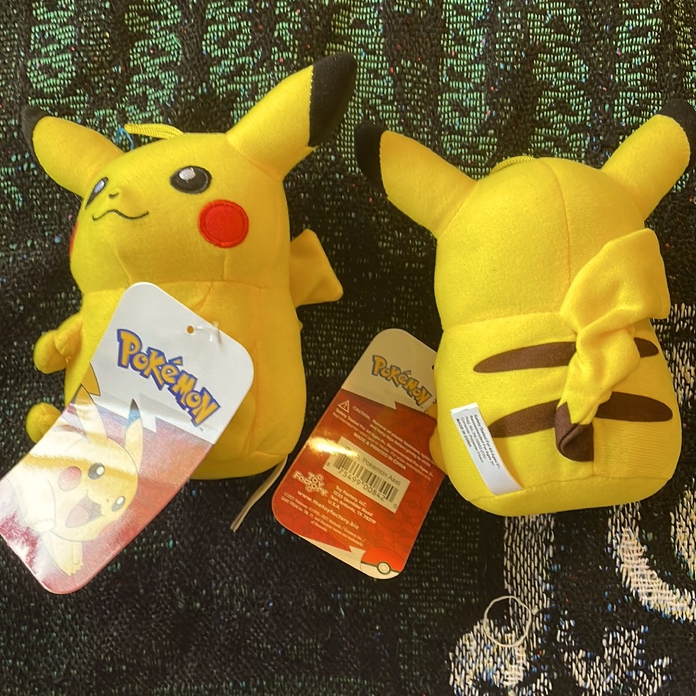 Pikachu Plush Pokémon hanging string 7 1/2 inch toy boy girl adult cute